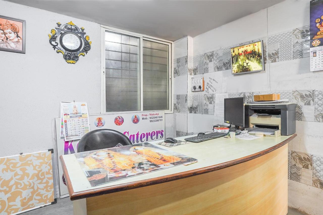 Oyo Flagship 70264 Hotel Vrindavan Mangvadi المظهر الخارجي الصورة