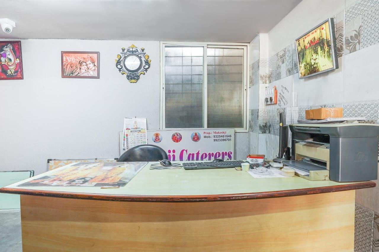 Oyo Flagship 70264 Hotel Vrindavan Mangvadi المظهر الخارجي الصورة