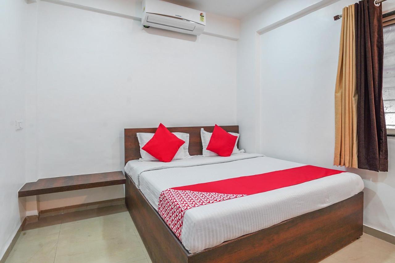 Oyo Flagship 70264 Hotel Vrindavan Mangvadi المظهر الخارجي الصورة